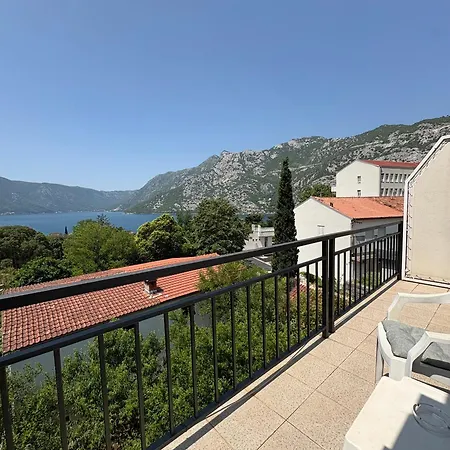 Apartments Cukovic Risan Exterior photo